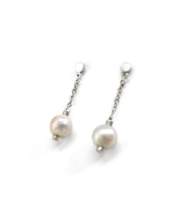 Aretes de plata con perlas, aretes de plata con perlas jalisco, joyería en plata con perlas de diseñadores famosos, joyería de lujo bhagavati.