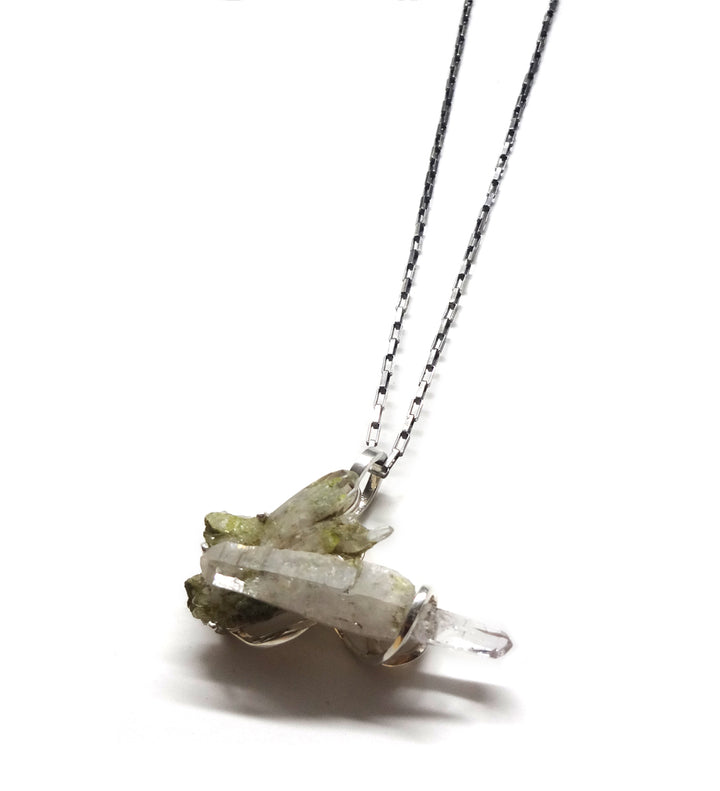 Joyería lujosa para hombres en plata, collares y cadenas con dijes de cuarzo para hombres, collares y cadenas de hombre en plata fina, joyería espiritual bhagavati.