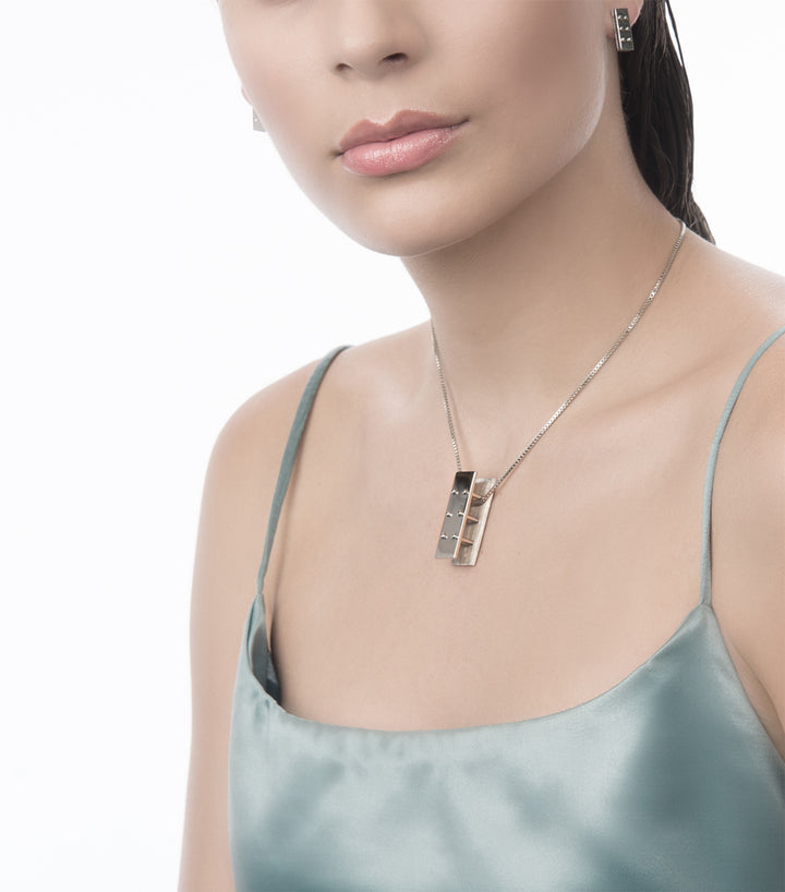 collares de lujo en plata para mujer tabasco, joyas de lujo  para mujer méxico, joyería moderna en plata cancun, joyería fina bhagavati.