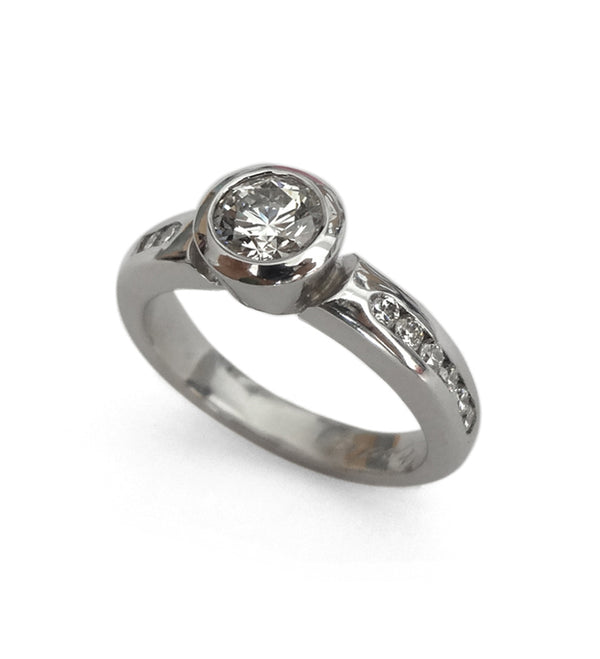 Anillos de boda con diamante y oro blanco, anillos de compromiso con diamante, anillos de compromiso de oro blanco  y diamante san pedro garza garcía, joyería de lujo bhagavati.